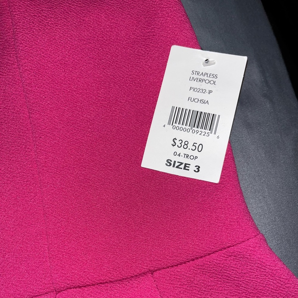 Fashion to Figure Liverpool Fushcia strapless one piece short set size 3 - Picture 2 of 3